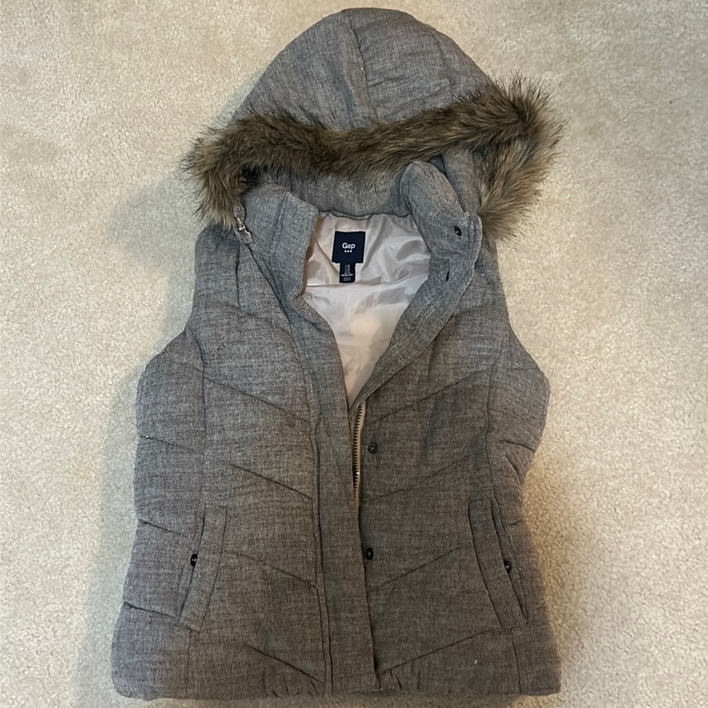 Gap vest